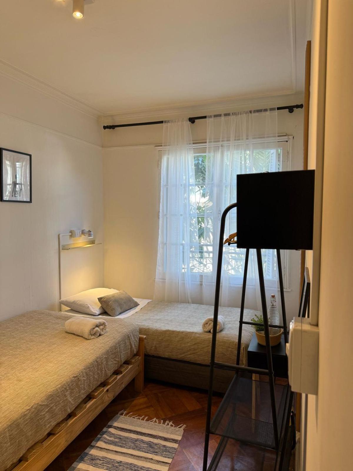 Yogi Hostels Santiago Exterior photo