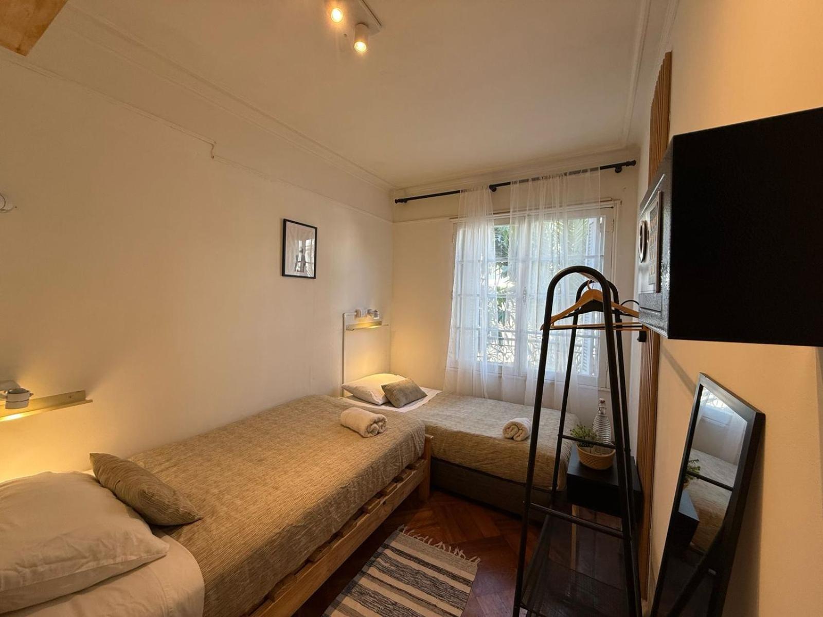 Yogi Hostels Santiago Exterior photo